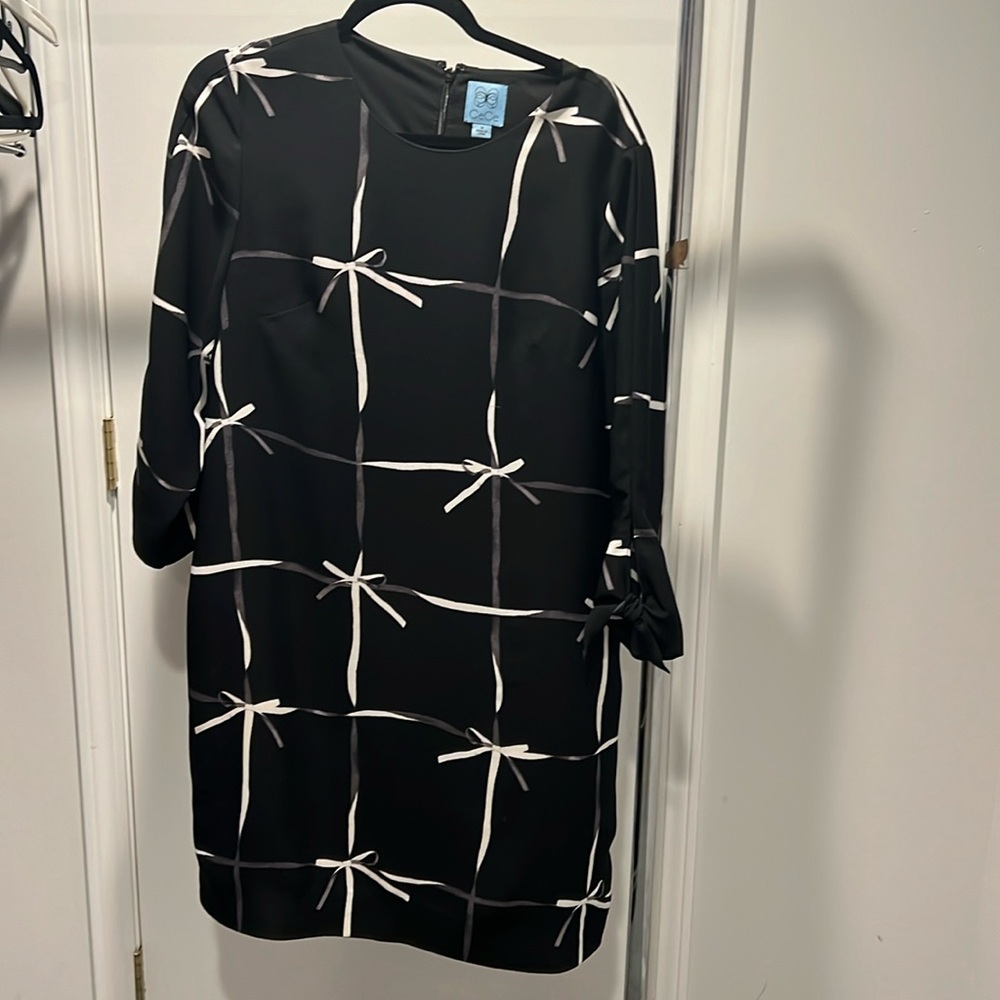 CECE BOW PRINT MINI SHIFT SHEATH DRESS with TIE SLEEVES